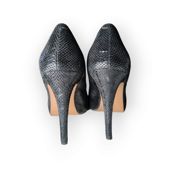 BCBGeneration Black Heels Elegant Design - Picture 2 of 8